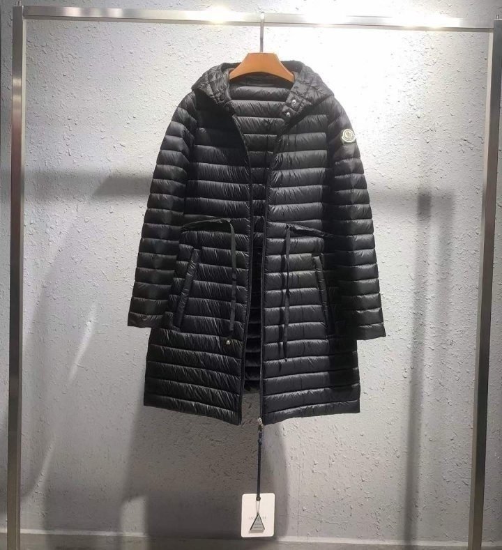 몽클레어  바벨 BARBEL 구스다운 경량패딩 