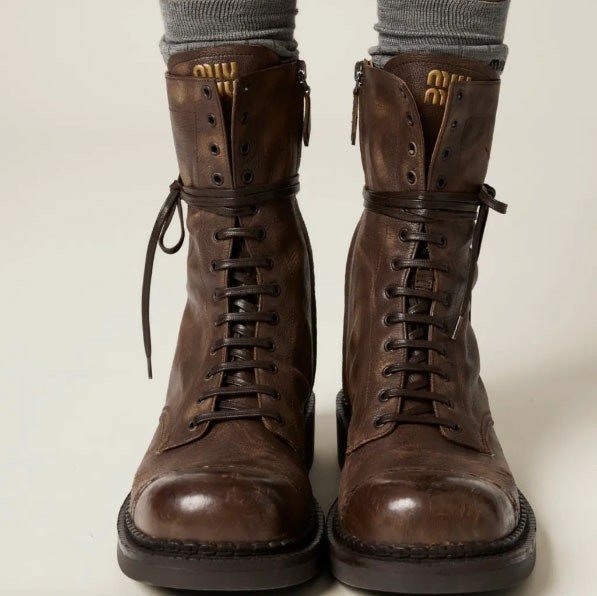 미우미우  가죽 레이스 부티 