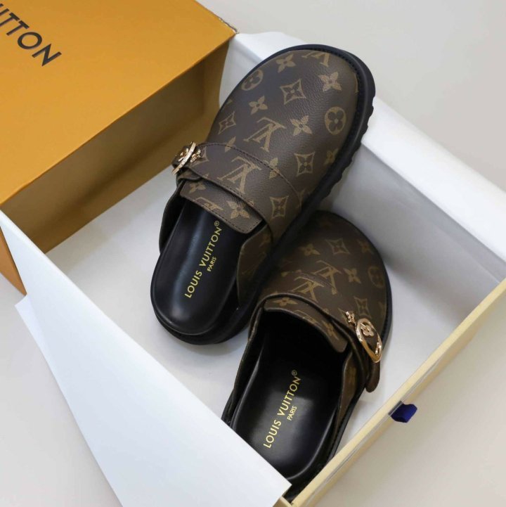 루이비통  코지 클로그 뮬 슬리퍼 