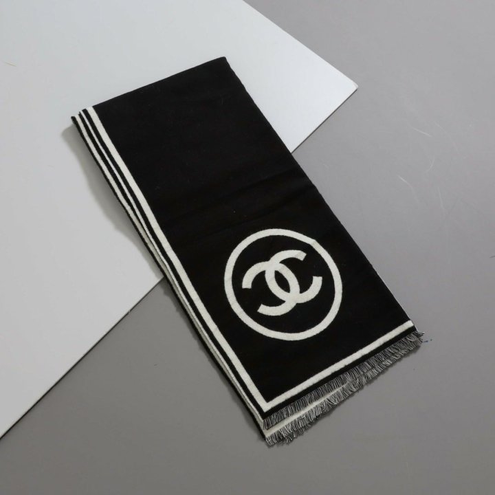 샤넬  CC 로고 스톨 머플러 숄