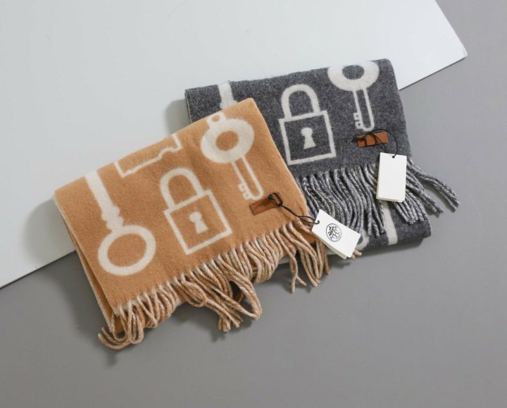 에르메스  카사크 포르트 클레프 스카프 