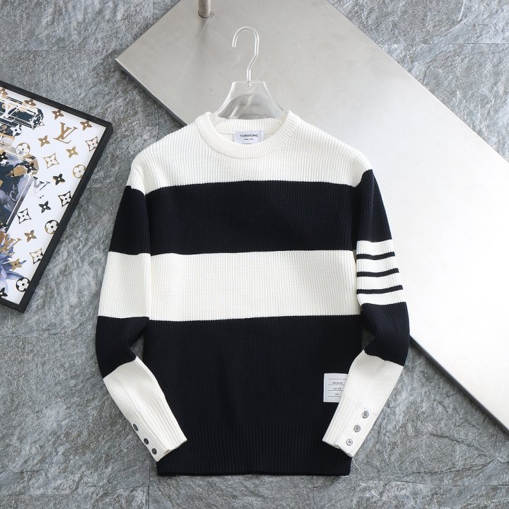 톰브라운  사선 스트라이프 양모 라운드 