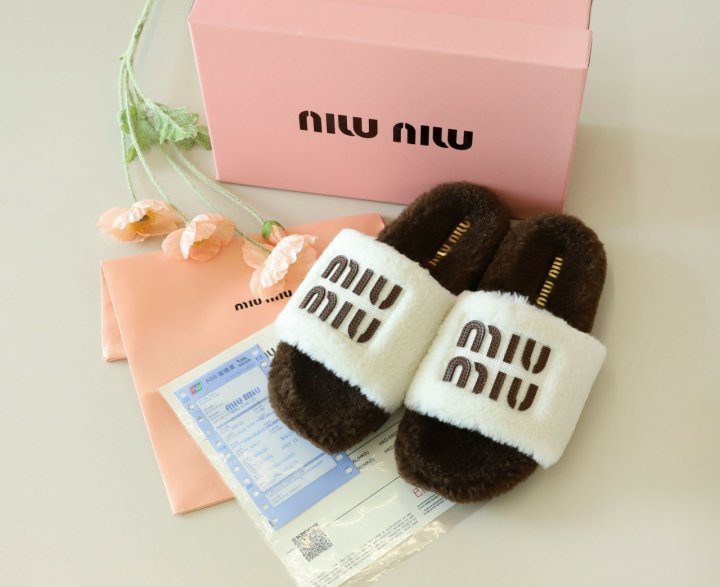 미우미우  시어링 슬리퍼