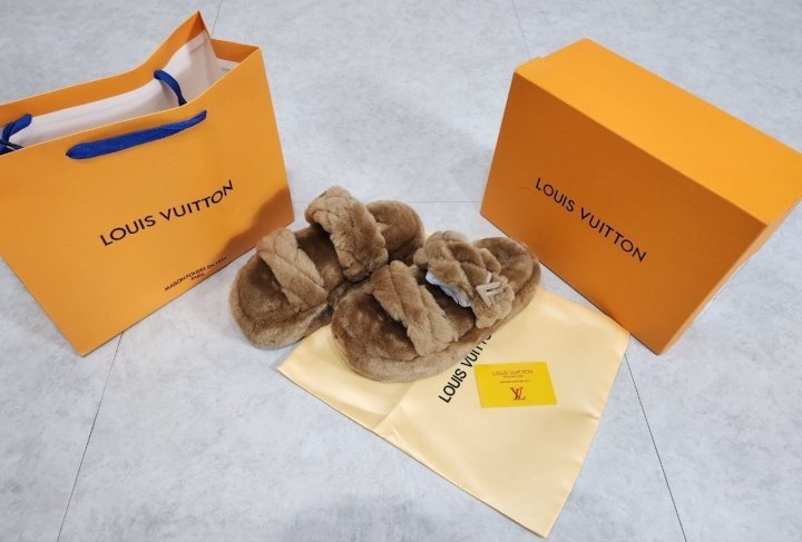 루이비통  선셋 컴포트 플랫 뮬 슬리퍼