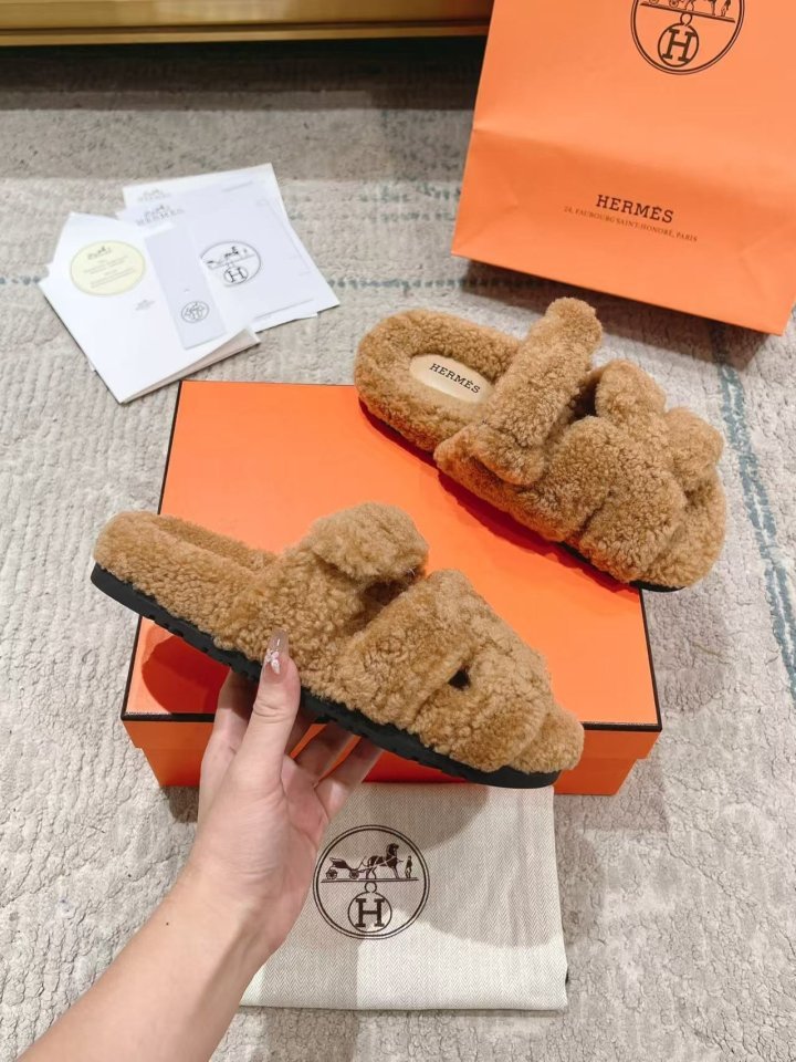 에르메스   시어링 시프레 양모 샌들