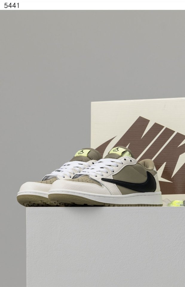 나이키 x 트래비스 스캇  에어조던1 로우 