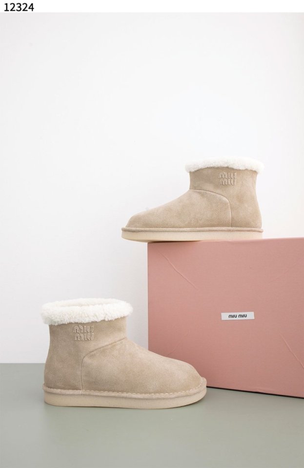 미우미우  Cappuccino suede ankle boots 