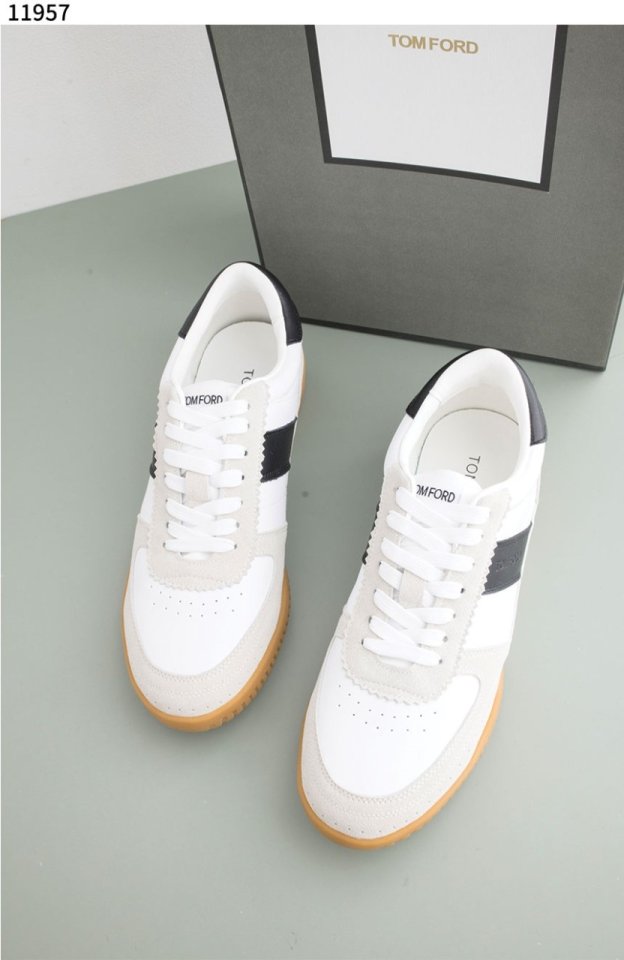 톰포드   테렌스 스웨이드 스니커즈 