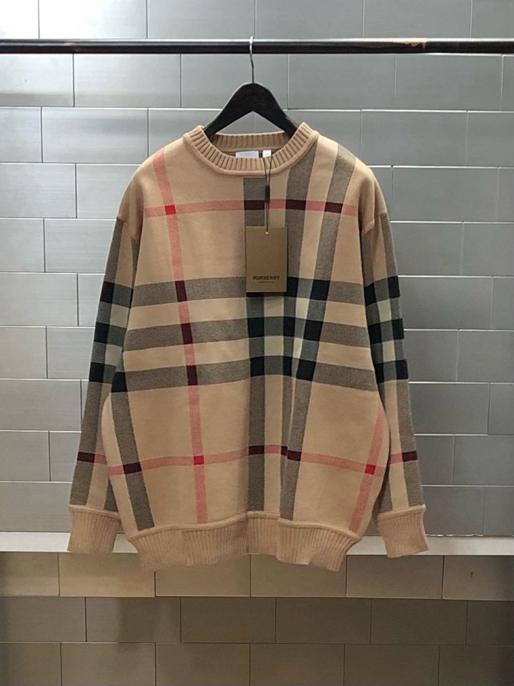 버버리  울 체크 니트 