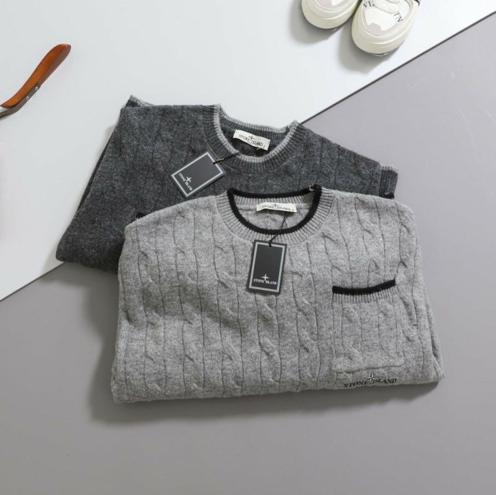 스톤 아일랜드  시그니처 로고 패치 니트 