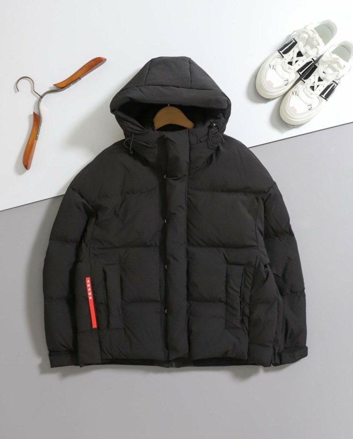 프라다  T/C 숏 다운 패딩