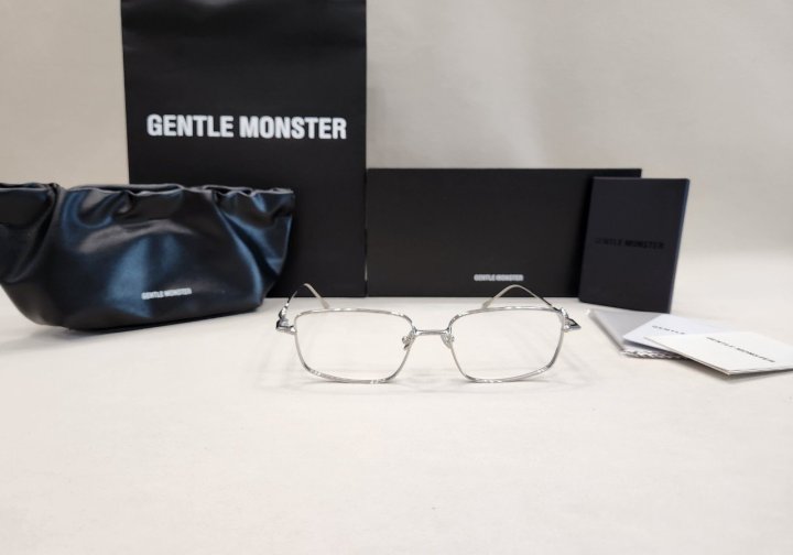 젠틀몬스터  아토믹 02 안경테