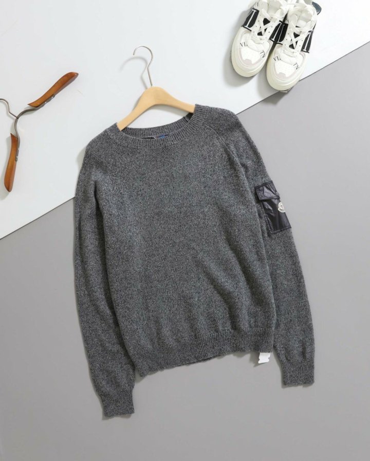 몽클레어  패치 포켓 울 스웨터  