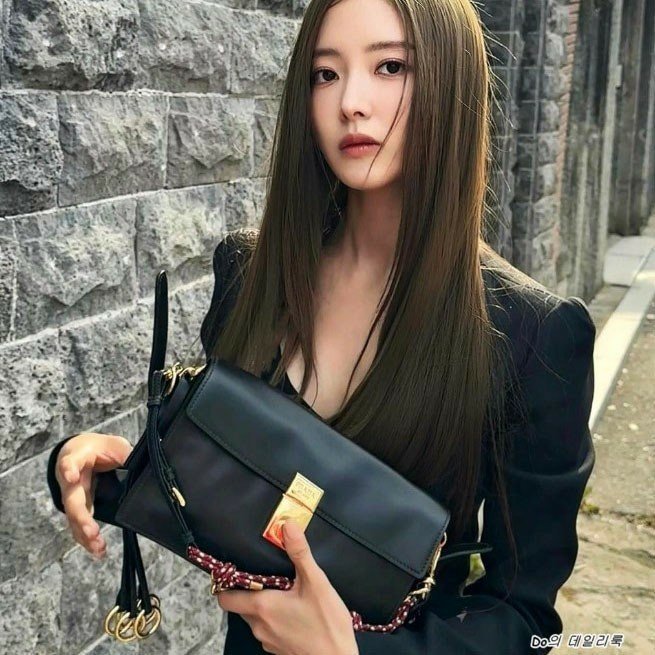 프라다  참이 달린 소프드 사운드 가죽 스몰 숄더백