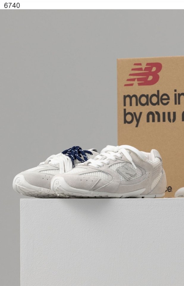 뉴발란스 x 미우미우  530 스웨이드 메쉬 스니커즈 