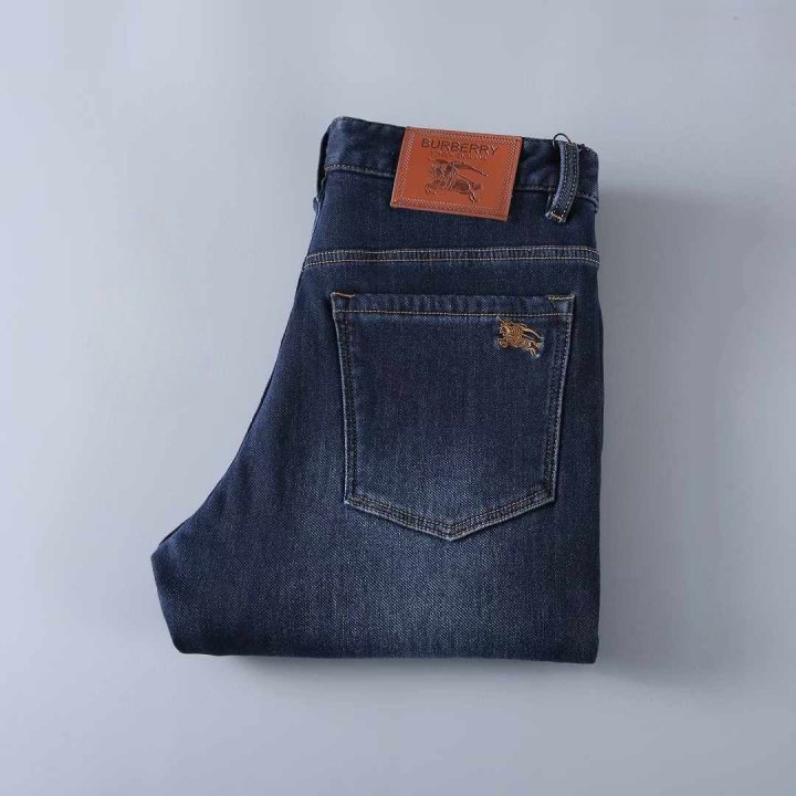 버버리  자수로고 양기모 스판 데님진