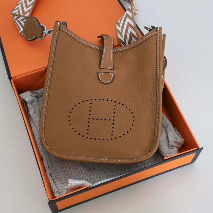 에르메스  미니 에블린 16 백