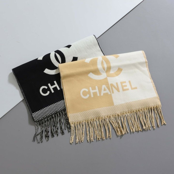 샤넬  CC로고 배색 머플러