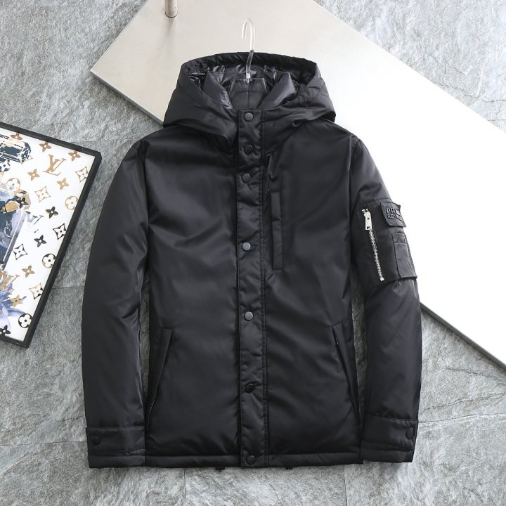 프라다  리나일론 다운 패딩