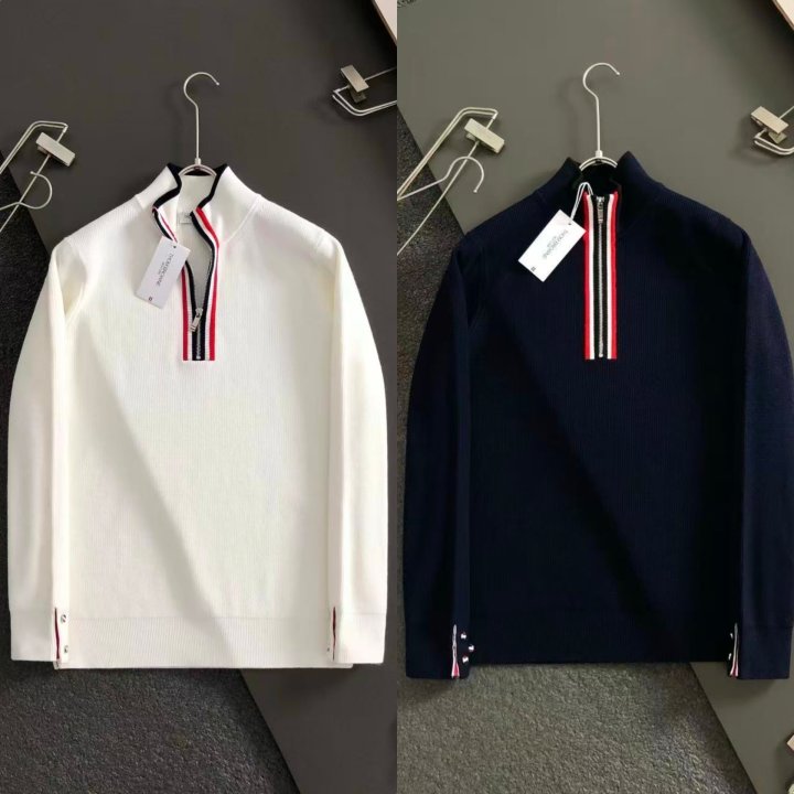 톰브라운  삼선 반집업 하이넥 양모 니트