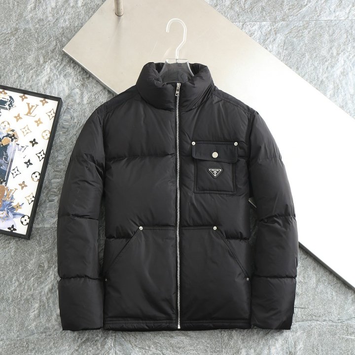 프라다  리나일론 크롭 구스다운 패딩
