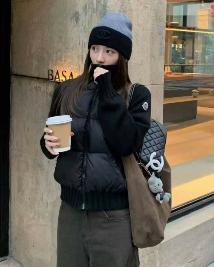 몽클레어  울 니트 패딩 가디건