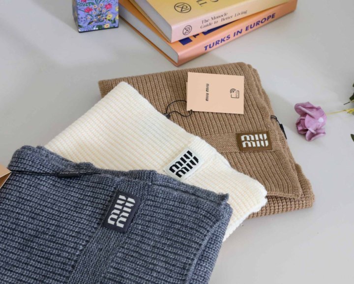 미우미우  울니트 머플러    