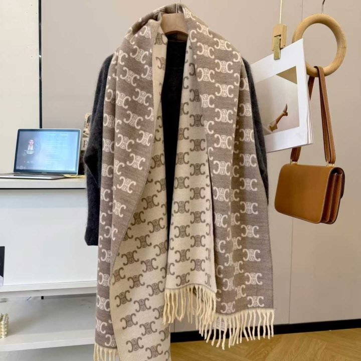 셀린느  울 블랜디드 캐시미어 숄머플러