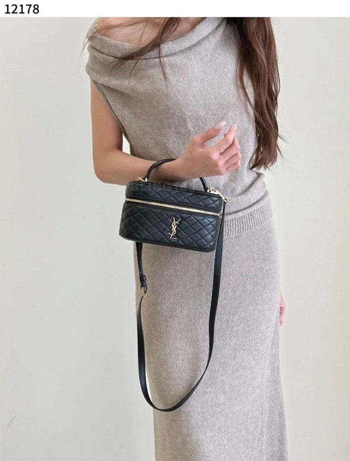 생로랑  GABY 배니티 백  