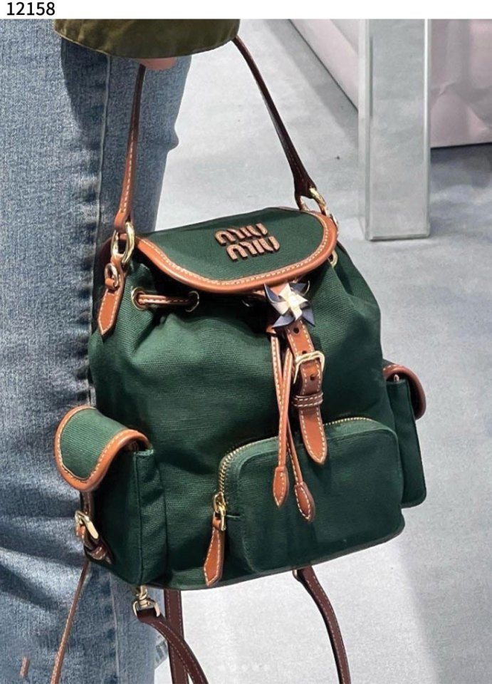 미우미우  캔버스 및 가죽 백팩  