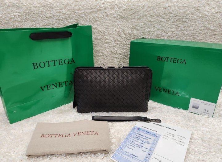 보테가베네타  멀티러 클러치백 168-6 